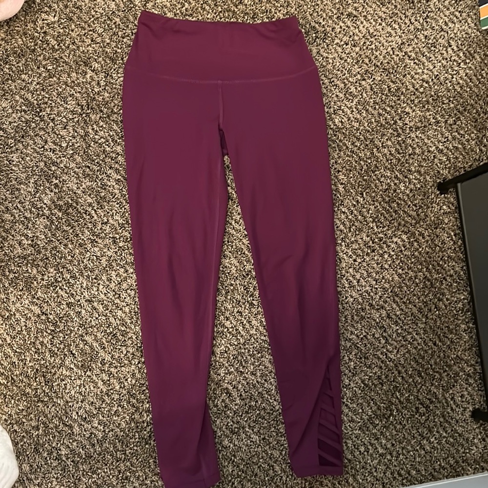 Women’s purple DSG leggings size XS.